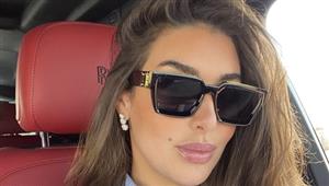 صور| ياسمين صبري بجانب الطيار في "طائرة" بالمحيط الهندي