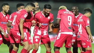 مدرب الأهلي والزمالك السابق يقترب من قيادة الوداد المغربي 