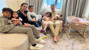 بالصور.. جورجينا تهدي رونالدو سيارة سعرها أكثر من 7 ملايين جنيه