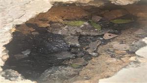 بسبب بالوعة أمطار.. هبوط أرضي في شارع "اسكوت" بالإسكندرية