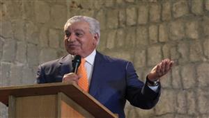 نفرتيتي وإيمحتب.. زاهي حواس يكشف المقابر التي يجري الكشف عنها