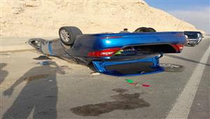 إصابة 4 أشخاص في انقلاب سيارة على طريق القطامية