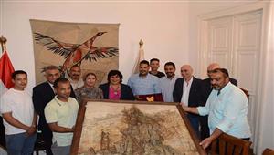 بعد استعادة لوحة الفنار.. نجلة عبدالهادي الجزار تفجر مفاجأة جديدة