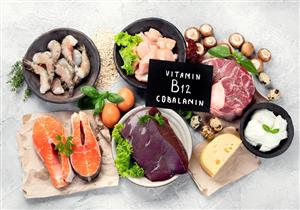أين يوجد فيتامين B12 في الطعام؟