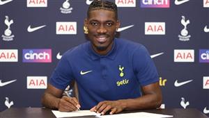  الصفقة الثالثة.. توتنهام يتعاقد مع لاعب منتخب مالي حتى عام 2026