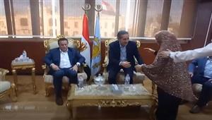 "أنت اسمك إيه".. سر سؤال "سيدة الغربية" لوزير التعليم العالي والمحافظ؟ - صور