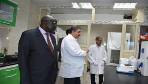  بالصور.. رئيس جامعة مدينة السادات يفتتح المركز المصري لتعريف الميكروبات
