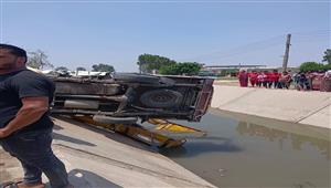 مصاب في تصادم سيارة بتوك توك أعلى كوبري أبوربع