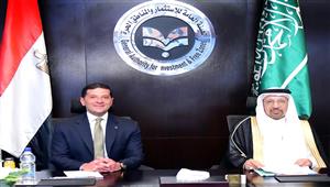 رئيس هيئة الاستثمار يبحث مع وزير الاستثمار السعودي جهود جذب الاستثمارات إلى مصر