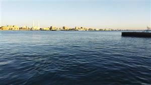 سقوط سيارة بالقناة أمام مرسى معديات بورسعيد