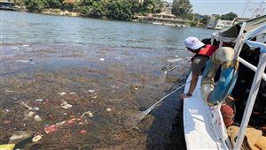 بمشاركة 65 شابًّا متطوعًا.. تنظيم حملتَين لنظافة نهر النيل من المخلفات البلاستيكية -صور
