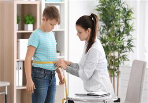 السمنة لدى الأطفال.. العلاج المبكر يحسن الصحة العامة