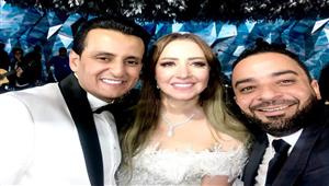عمرو دياب حضر الفرح.. زفاف الإعلامية دينا شرف والنائب أحمد سمير - صور
