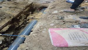 هبوط أرضى بسبب كسر ماسورة صرف صحي بالإسكندرية- صور  