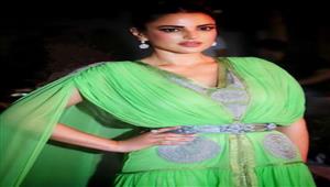  درة تظهر بفستان قصير.. والجمهور:"أعظم ما أنجبت تونس"