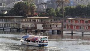 تفاصيل إزالة العائمات السكنية غير المرخصة على نهر النيل- فيديو