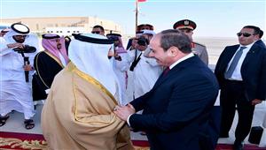 الرئيس السيسي يودع ملك البحرين الشقيقة بمطار العلمين 