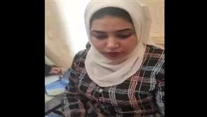 تحذير بود أم إهانة: أول ظهور لعروسة البحيرة وعريسها