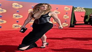 أجمل إطلالات النجوم في حفل توزيع جوائز MTV للأفلام والتلفزيون