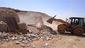 صور.. تنفيذ 445 قرار إزالة تعديات على أراضي الدولة في إدفو بأسوان