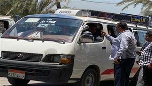 بعد زيادة أسعار الوقود.. انتظام العمل بمواقف السيارات في أسيوط- صور