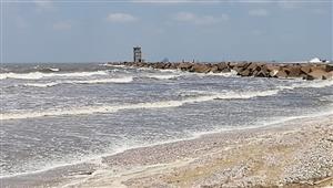 فيديو.. رجال الإنقاذ يواصلون البحث عن الطفل عبدالله الغارق بشاطئ بورسعيد