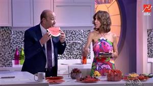 خناقة بين عمرو أديب وأمينة شلباية بسبب "شقة البطيخ" و"العنب"