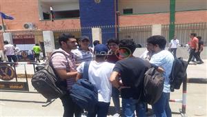 بالفيديو والصور- طلاب  أسوان يشتكون من صعوبة الجبر: يحتاج أكثر من ساعتين