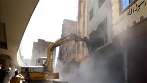 استمرار إزالة العقارات المتعارضة مع محور الضبعة (فيديو)