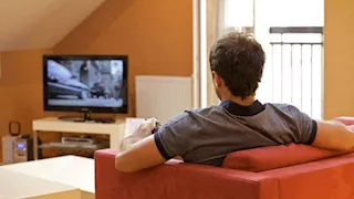    كيف يؤثر الإفراط في مشاهدة التلفاز على الدماغ؟