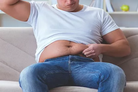 احذر هذه العادات.. تساعد على ظهور الكرش 