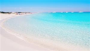 3 شواطئ في مرسى علم "مالديف مصر".. مياه صافية ومناظر خلابة