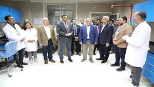 محافظ الدقهلية ورئيس القابضة للمياه يتفقدان مركز خدمة عملاء طلخا