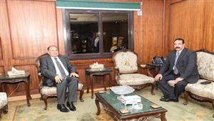 صور.. محافظ أسيوط يهنئ اللواء أحمد جمال مدير الأمن الجديد