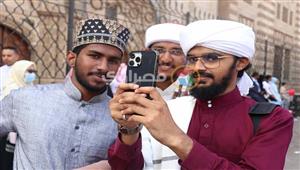  بكل الألوان.. الأزهر يحتضن ضيوفه في أول أيام عيد الأضحى (صور)