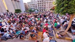 المئات يؤدون صلاة عيد الأضحى بمسجد المرسي أبو العباس بالإسكندرية 