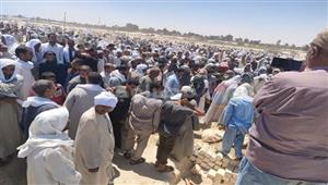بالفيديو والصور- ماتوا حاضنين بعض.. تشييع جثامين 4 أشقاء ضحايا الصعق الكهربائي بالفيوم