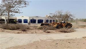 بالصور- رفع40  طن مخلفات في حملات نظافة بمدينة دهب