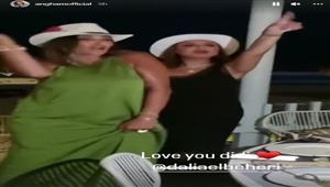 وصلة رقص لـ أنغام وداليا البحيري في الساحل الشمالي (فيديو)