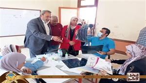 رئيس جامعة أسوان: إقبال كبير لطلاب الثانوية العامة على معامل التنسيق الإلكتروني - صور