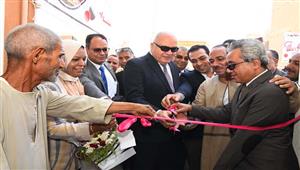 بالجهود الذاتية.. محافظ قنا يفتتح وحدة الغسيل الكلوي في قرية حجازة - صور