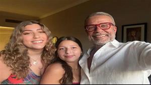 "ربنا يزيح الكرب".. أول تعليق لـ شريف منير بعد أزمة زوجته وابنتيه