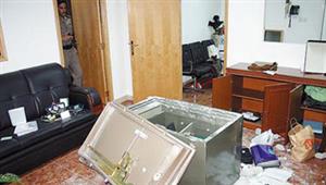  كشف لغز السرقة من خزينة منزل بالقاهرة