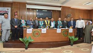 جامعة سوهاج تمنح الدكتوراه في فلسفة التربية لباحث في تكنولوجيا التعليم- صور