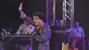 بمشاركة فتحي سلامة.. تفاصيل إستعداد محمد منير لحفله في زد بارك
