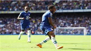 بـ10 لاعبين.. سترلينج يقود تشيلسي لقهر ليستر سيتي في الدوري الإنجليزي