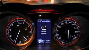 ينظم استهلاك الوقود ويحمي الإطارات.. مهام نظام TPMS بالسيارة