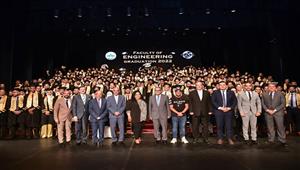  بحضور نخبة من النجوم.. جامعة مصر للعلوم والتكنولوجيا تحتفل بتخريج دفعة طب أسنان جديدة - صور