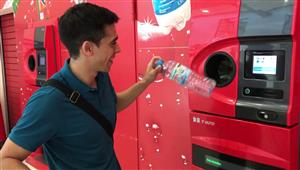 البيئة: وضع ماكينة لاستبدال الزجاجات الفارغة بأموال وقواسم شراء