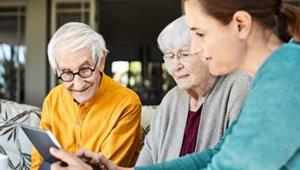 لماذا يتسارع الزمن في أدمغتنا مع تقدمنا في العمر؟